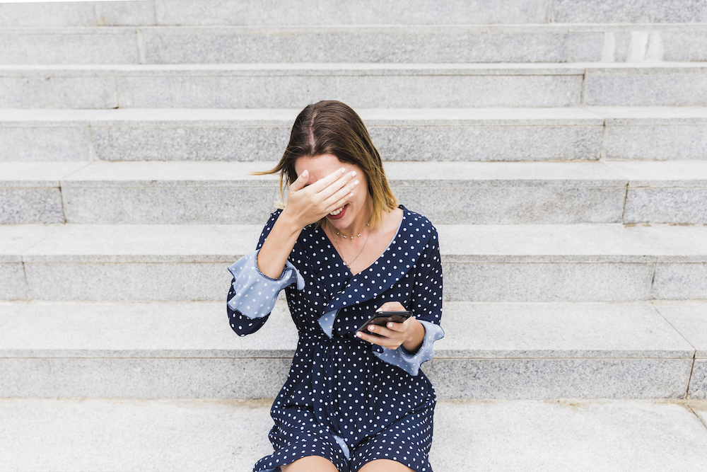 Femme timide Femme timide