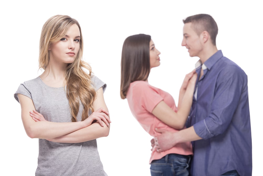 L’attribut alt de cette image est vide, son nom de fichier est adultere.jpg.